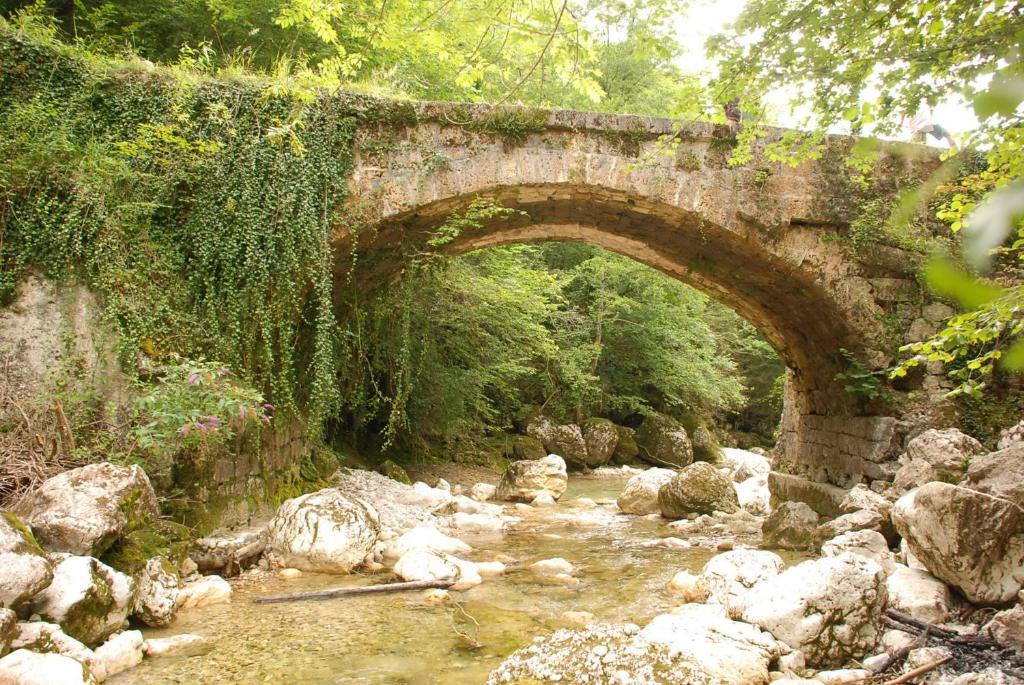 Gite De Fontepaisse Saint-Jean-en-Royans Exteriér fotografie